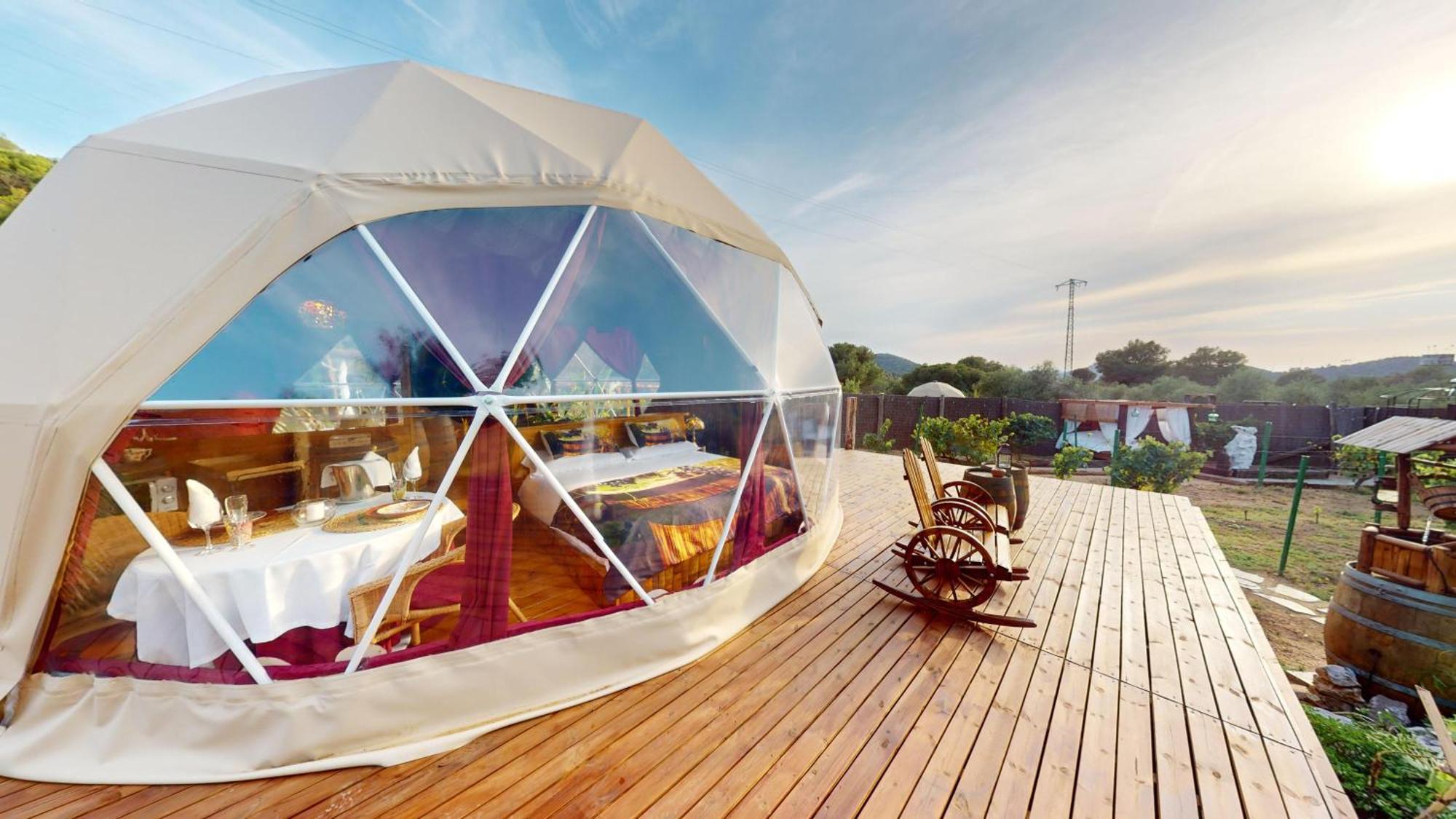 Domo Suites Masia Cal Geperut Badalona Bagian luar foto