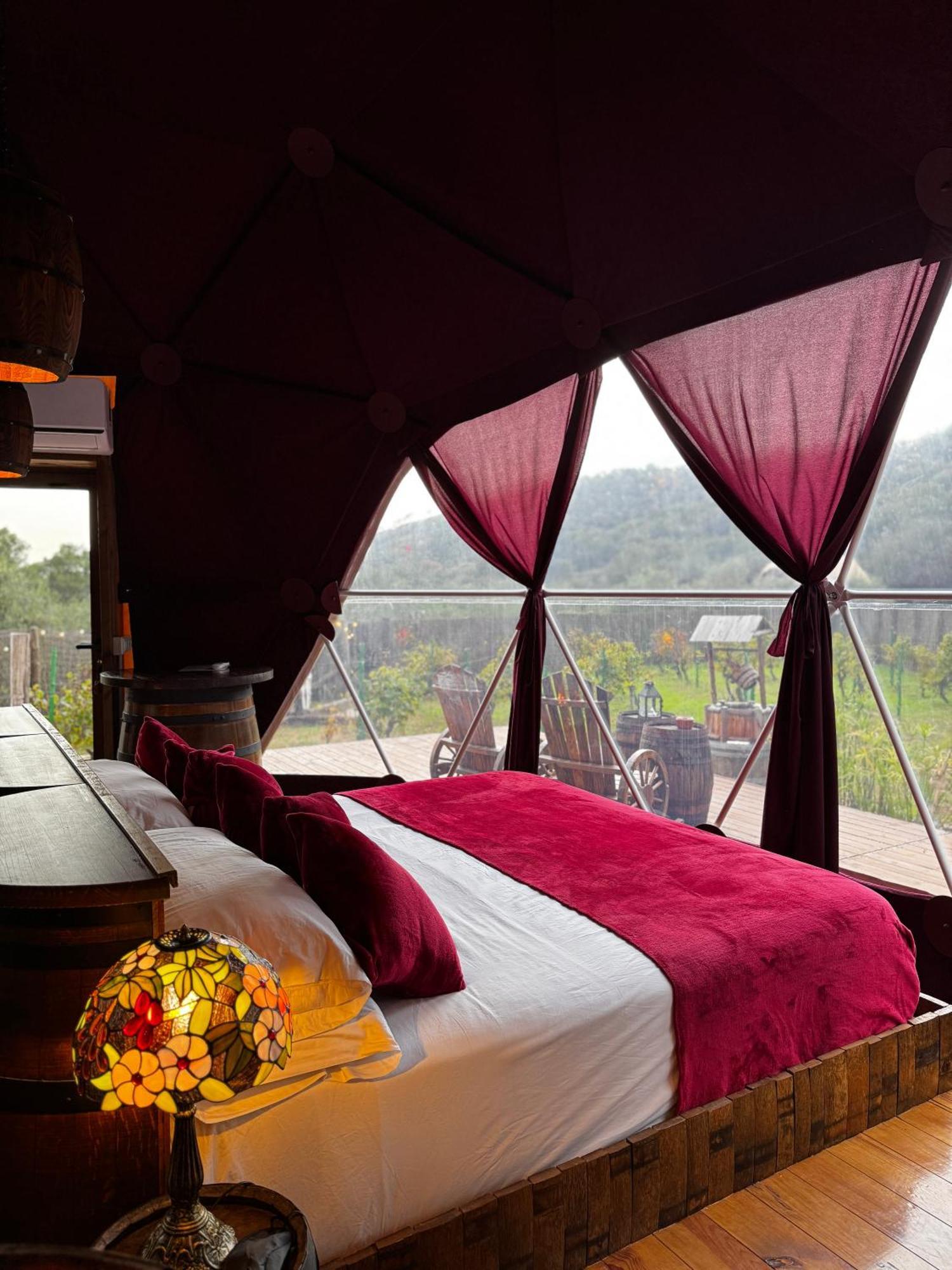 Domo Suites Masia Cal Geperut Badalona Bagian luar foto